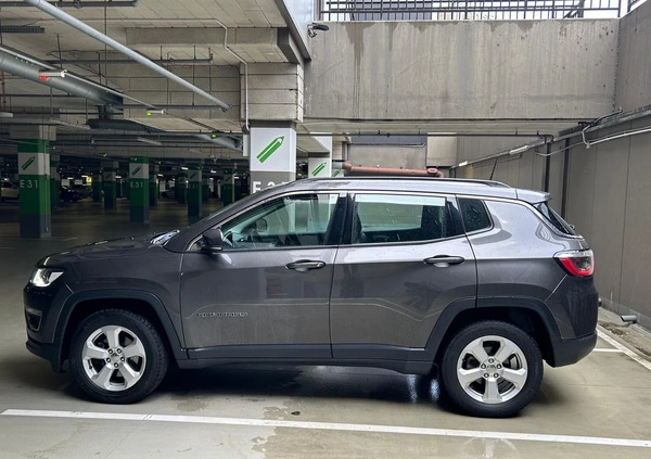 Jeep Compass cena 81000 przebieg: 142500, rok produkcji 2018 z Pobiedziska małe 106